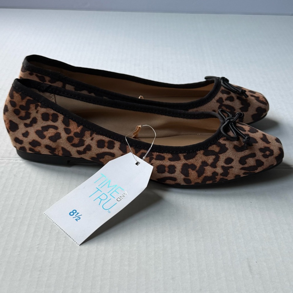 Time and Tru Brown and Black Leopard Flats Women’s Bow Ballet Shoes 8.5 New